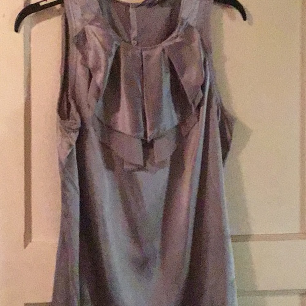 Vince silk grey sleeveless top